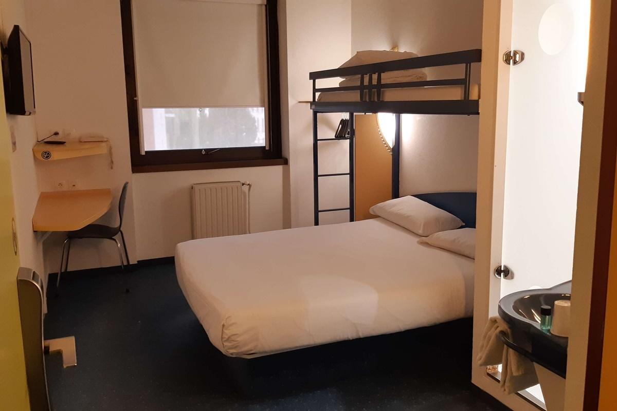 Kyriad Direct Montauban Centre Buitenkant foto