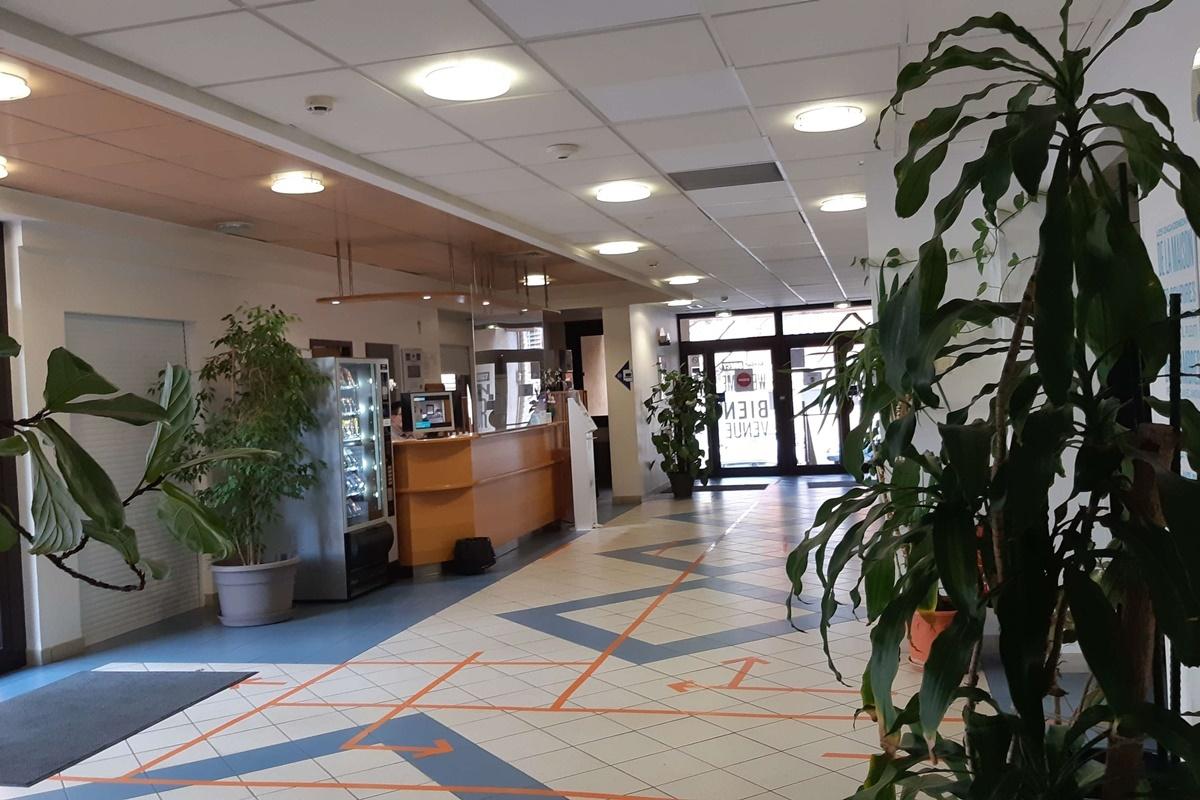 Kyriad Direct Montauban Centre Buitenkant foto