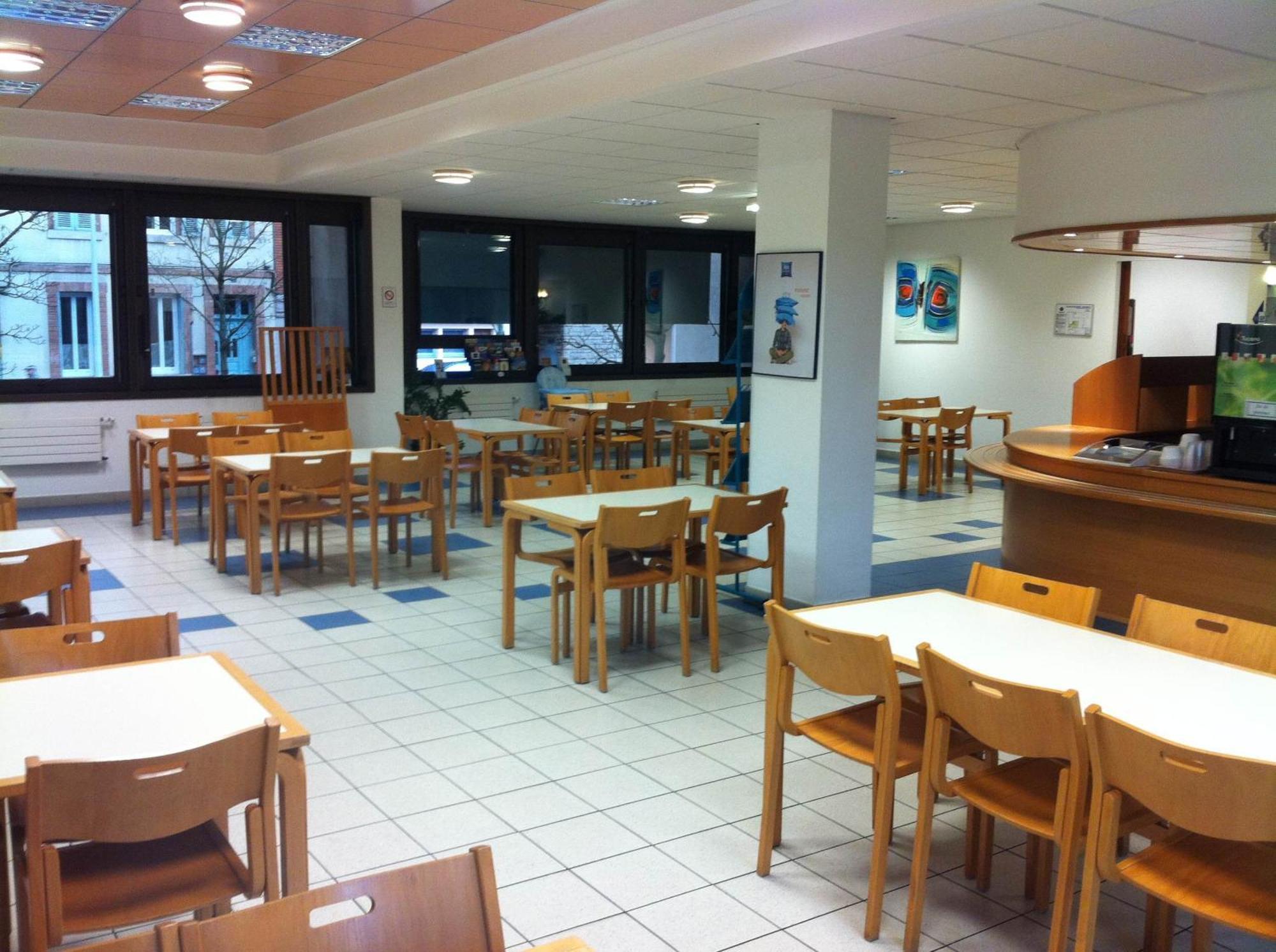 Kyriad Direct Montauban Centre Buitenkant foto