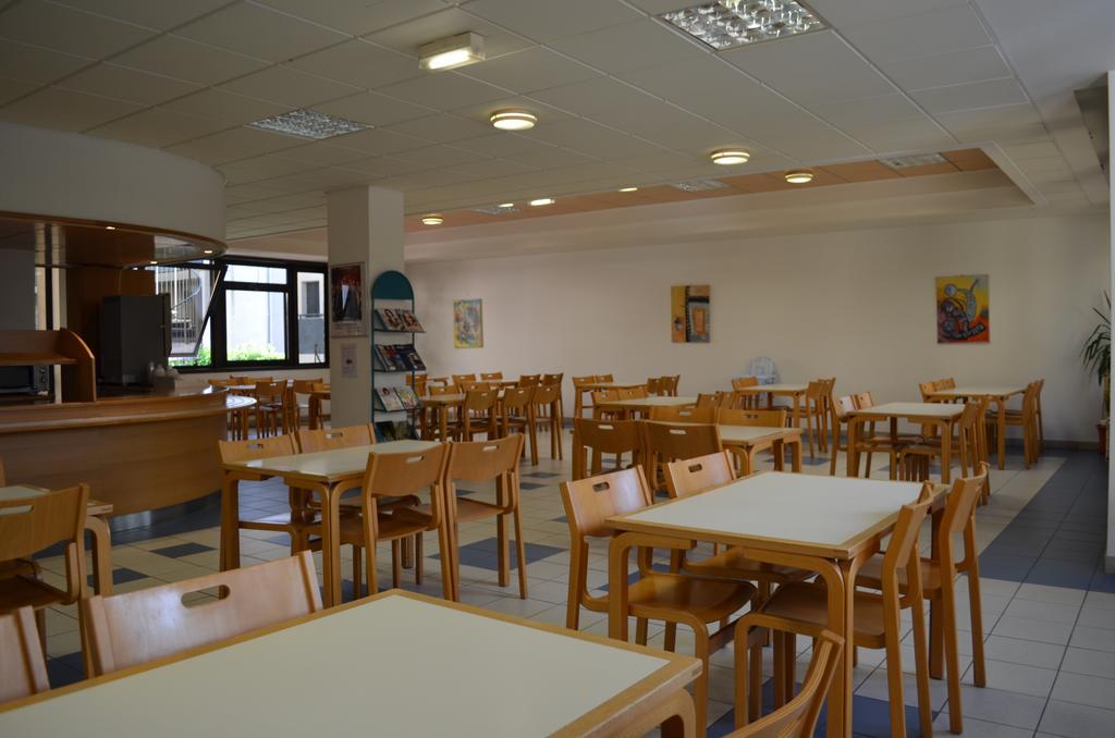 Kyriad Direct Montauban Centre Buitenkant foto